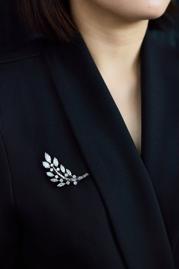 Mixed Cut Diamond Leaf Design Brooch in Platinum (9.41 TCW)