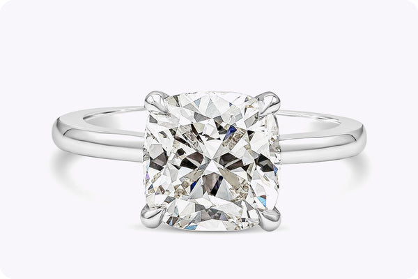 GIA Certified 3.06 Carats Cushion Cut Diamond Solitaire Engagement Ring in Platinum