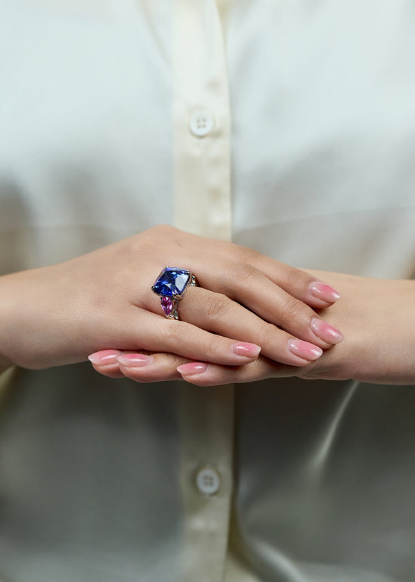 21.37 Carat Cushion Cut Blue Sapphire & Pink Sapphire Three-Stone Ring in Platinum