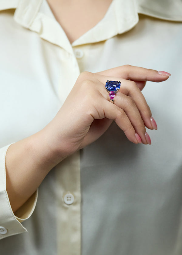 21.37 Carat Cushion Cut Blue Sapphire & Pink Sapphire Three-Stone Ring in Platinum