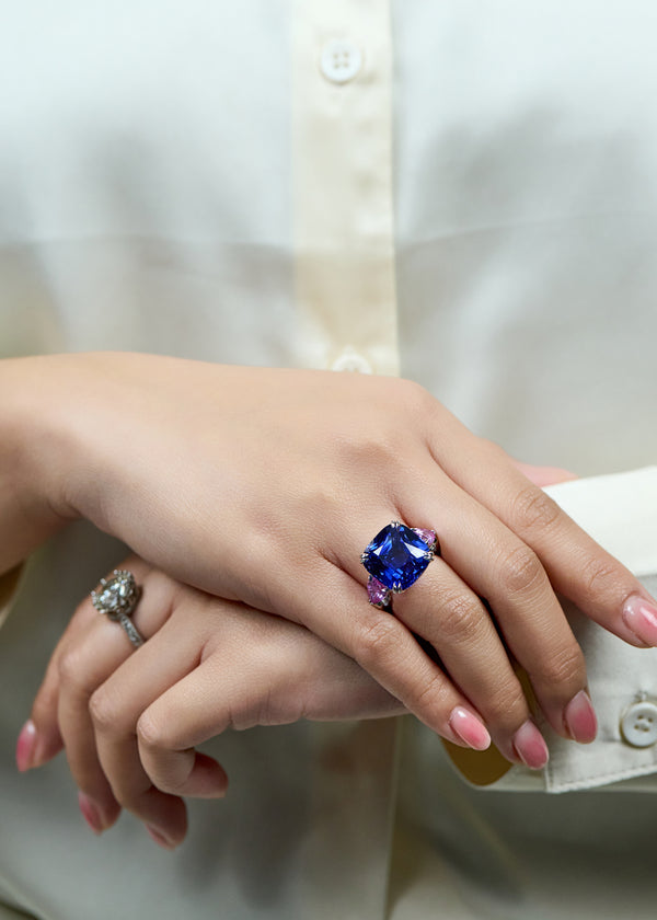 21.37 Carat Cushion Cut Blue Sapphire & Pink Sapphire Three-Stone Ring in Platinum