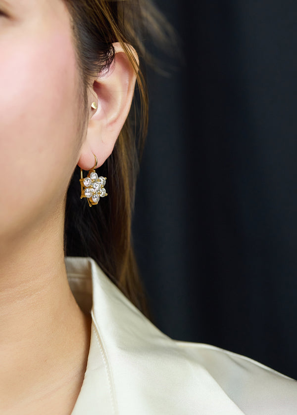 6.58 Carats Total Round Brilliant Diamond Flower Drop Earrings in Yellow Gold