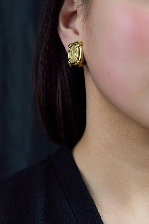 Gram Cameo Clip-On Earrings 