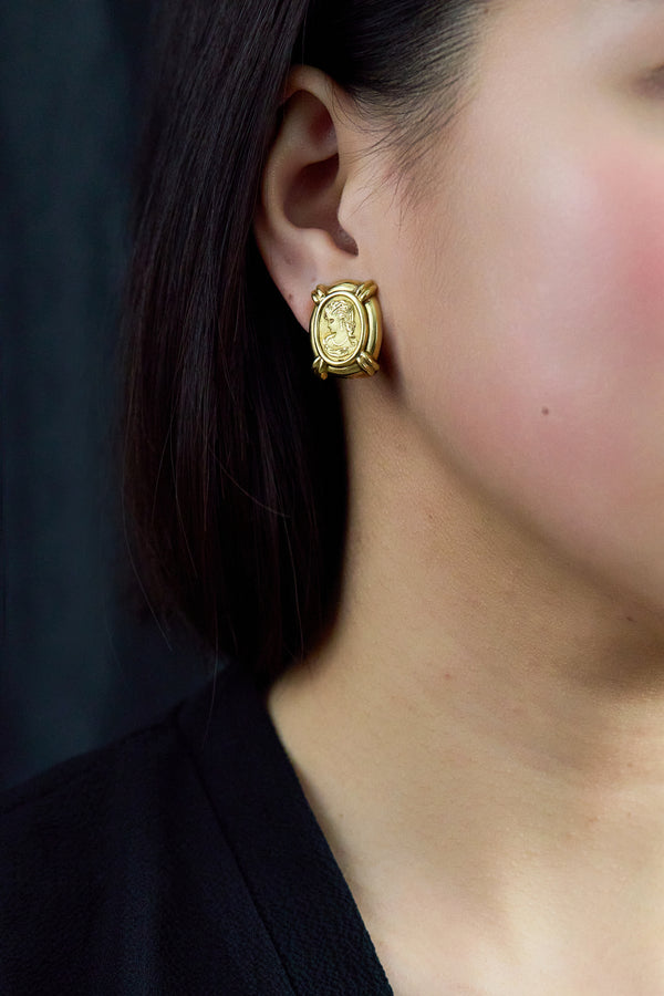 11.15 Gram Cameo Clip-On Earrings in 18k Yellow Gold