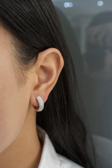 1.19 Carats Total Brilliant Round Cut Diamond Huggie Hoop Earrings in White Gold