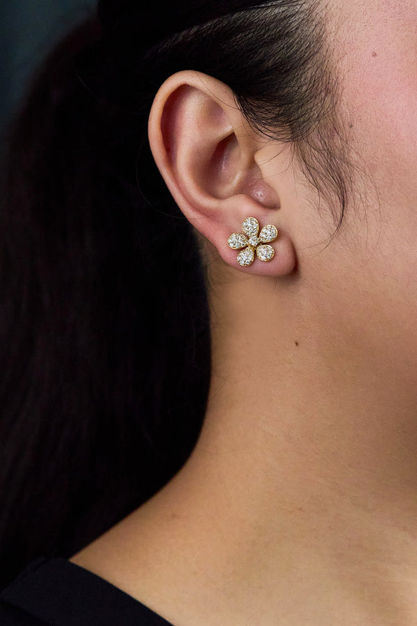 Round Cut Diamond Floral Stud Earrings in Yellow Gold