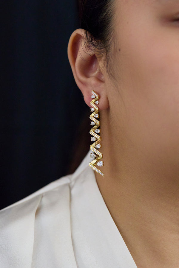 3.52 Carats Total Round Cut Diamond Zigzag Drop Earrings in Yellow Gold