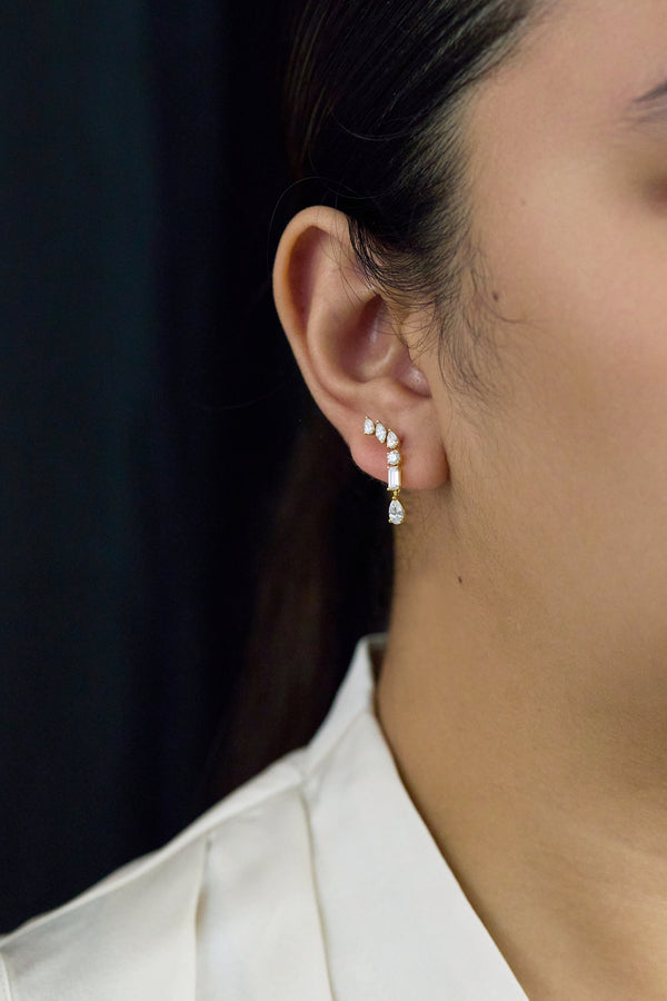 Stunning 1.38 carat mixed cut diamond drop earrings in yellow gold