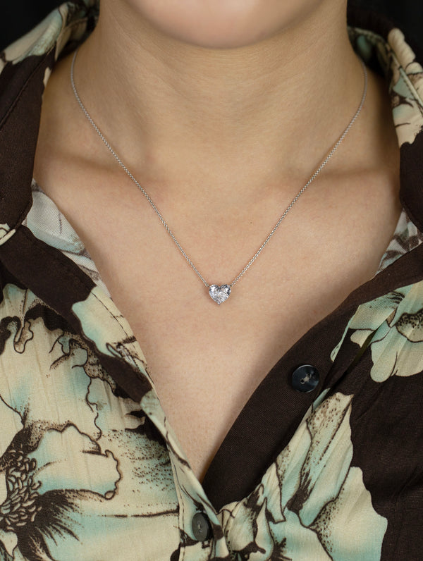 solitaire diamond pendant necklace