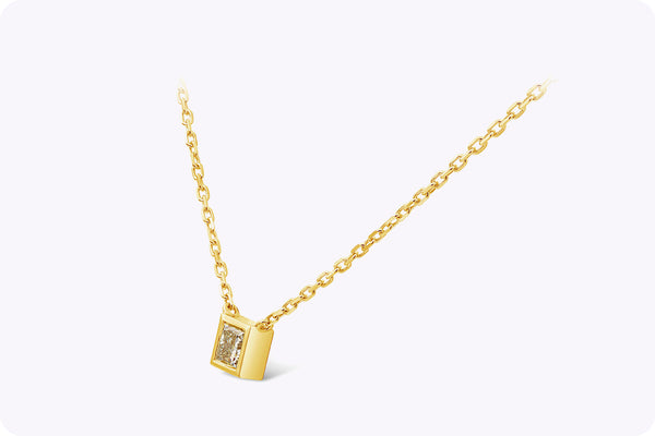 1.07 Carats Princess Cut Diamond Solitaire Pendant Necklace in Yellow Gold