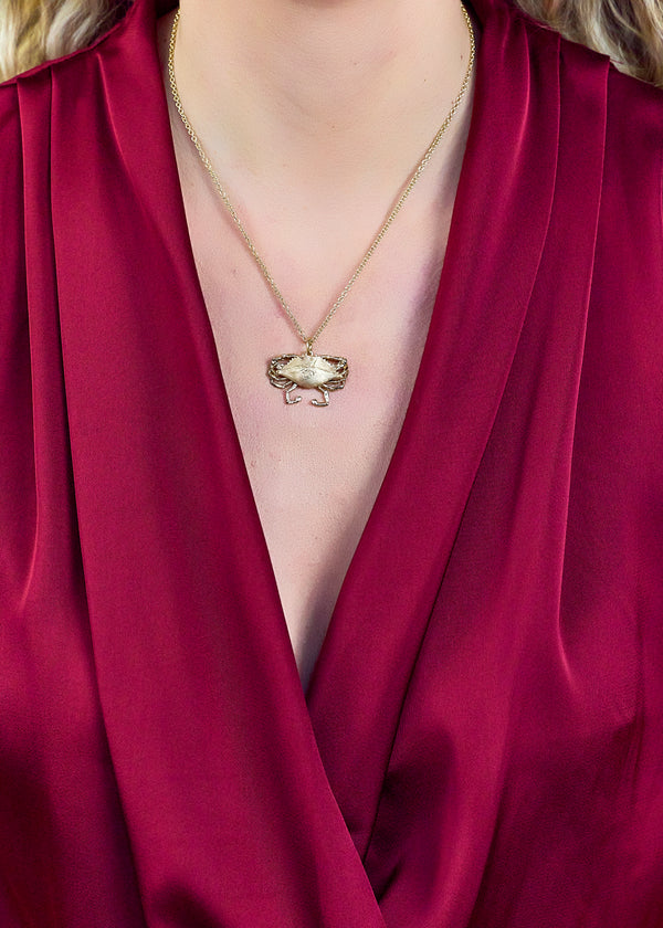 8.31 Gram Crab Pendant Necklace in Yellow Gold