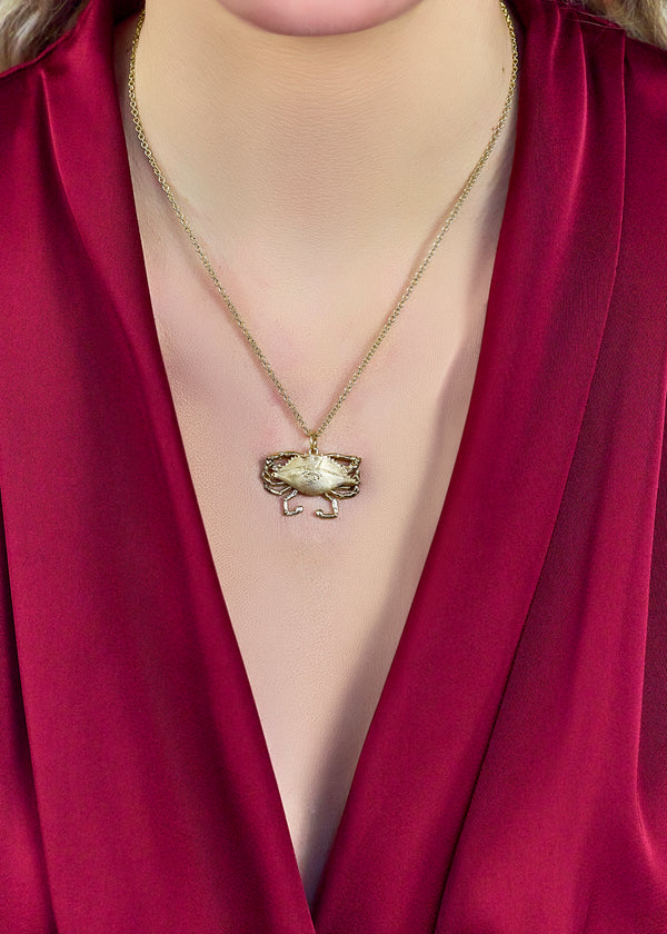 8.31 Gram Crab Pendant Necklace in Yellow Gold