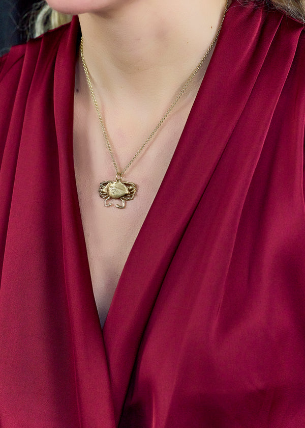 8.31 Gram Crab Pendant Necklace in Yellow Gold