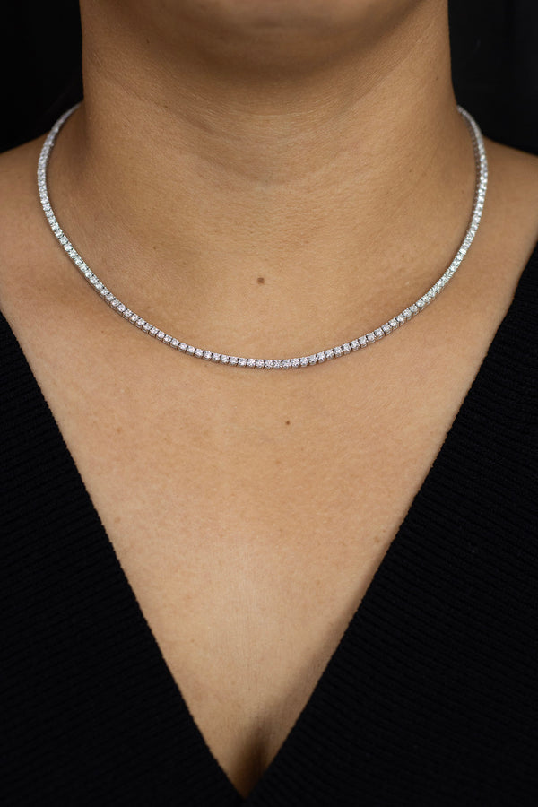 7.29 Carats Total Round Shape Diamond Tennis Necklace in White Gold