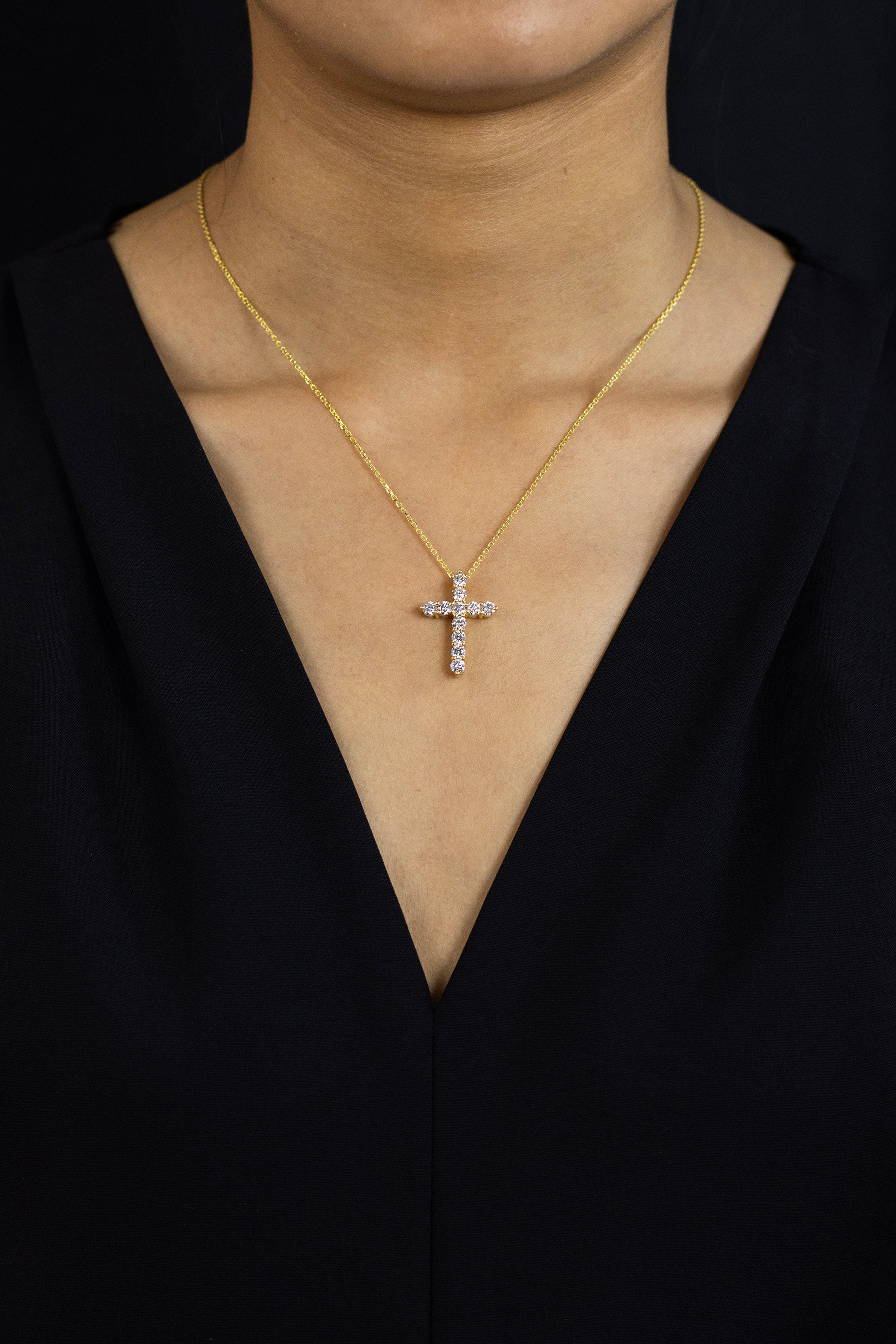 1.77 Carats Total Round Brilliant Cut Diamond Cross Pendant Necklace in Yellow Gold