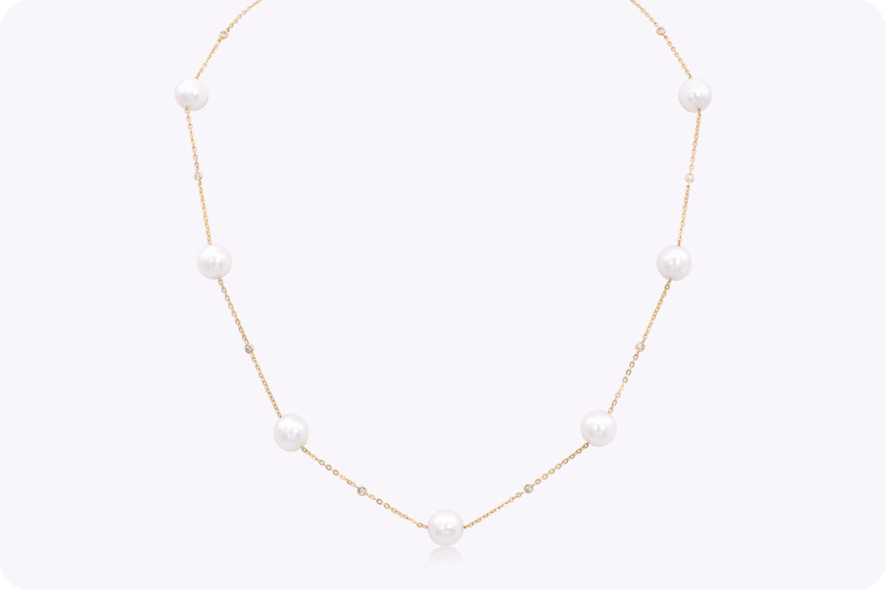 0.11 Carat Diamond & Akoya Japanese Pearl Necklace in Yellow Gold