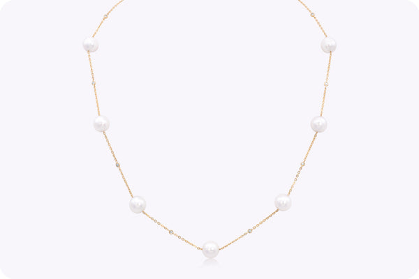 0.11 Carat Diamond & Akoya Japanese Pearl Necklace in Yellow Gold