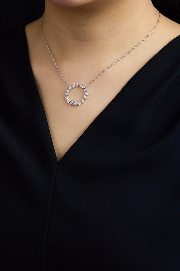 1.61-carat mixed cut diamond pendant necklace.
