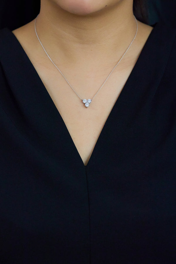 brilliant cut diamond clover pendant necklace in platinum