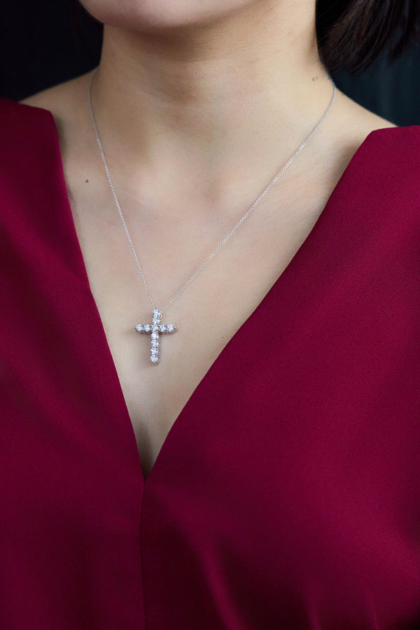 Diamond Cross Pendant Necklace 
