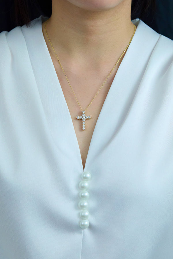 Diamond Cross Pendant Necklace in Yellow Gold