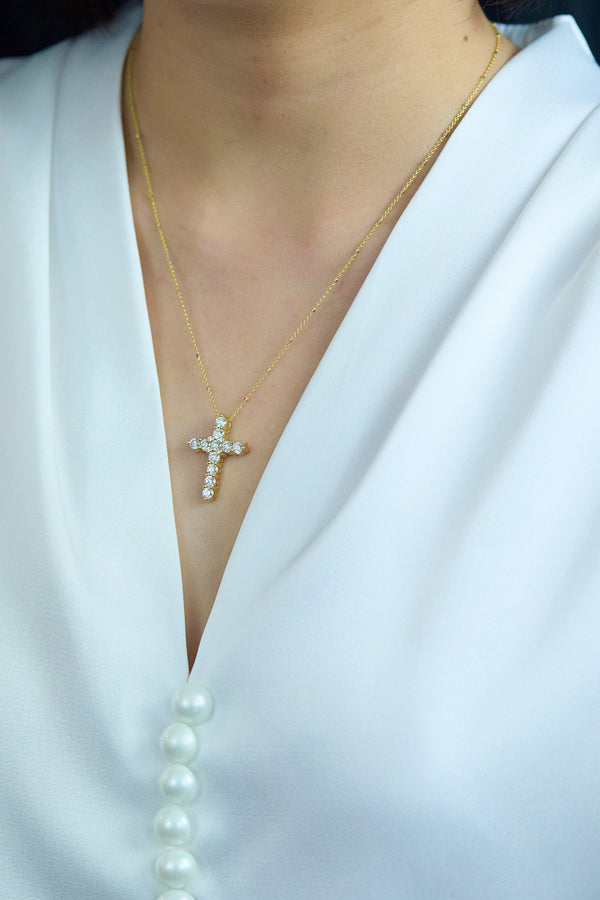 Diamond Cross Pendant Necklace in Yellow Gold