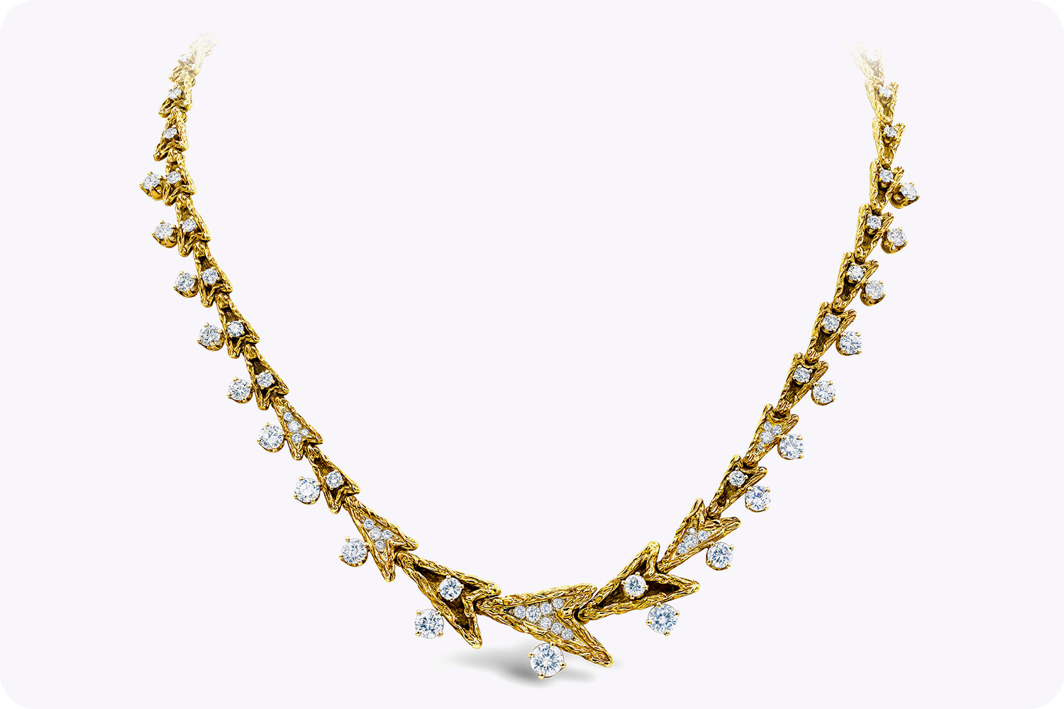 7.25 Carats Total Round Brilliant Cut Diamond Arrowhead Necklace in Yellow Gold