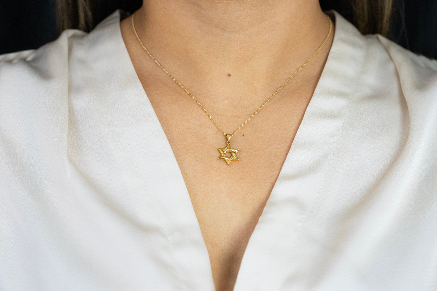 Star of David Pendant Necklace in Yellow Gold