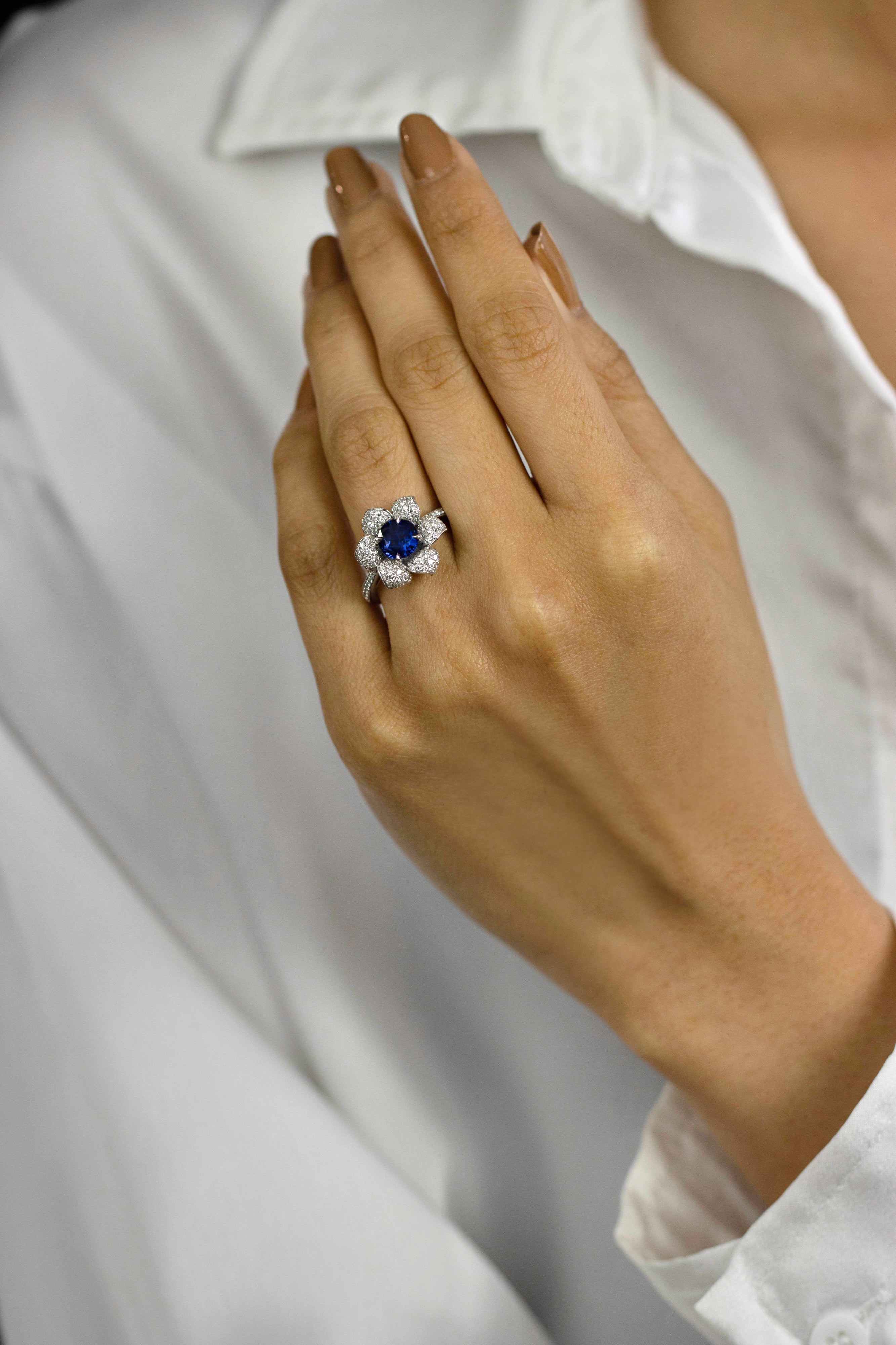 1.35 Carats Round Sapphire & Diamond Flower Ring in White Gold