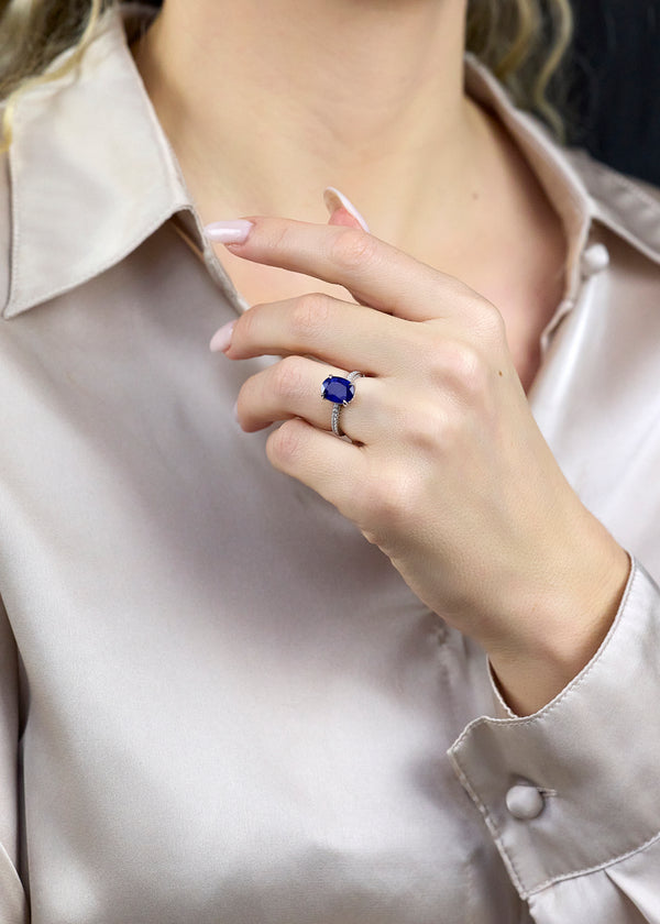GIA Certified 3.84 Carats Blue Sapphire & Diamond Engagement Ring in Platinum