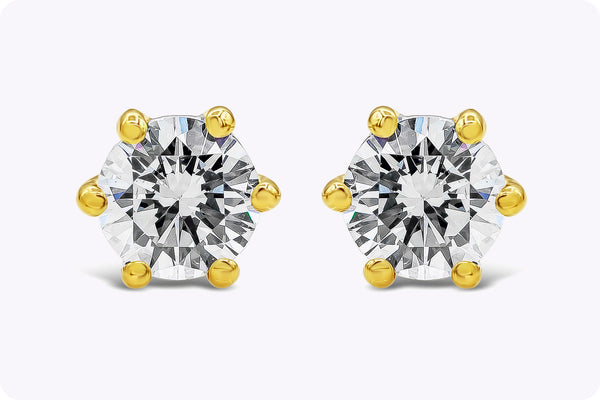 0.39 Carat Round Diamond Stud Earrings in Yellow Gold