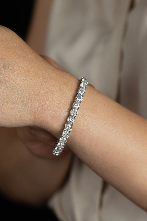 22.58 Carat Total Round Brilliant Cut Diamond Tennis Bracelet in Platinum