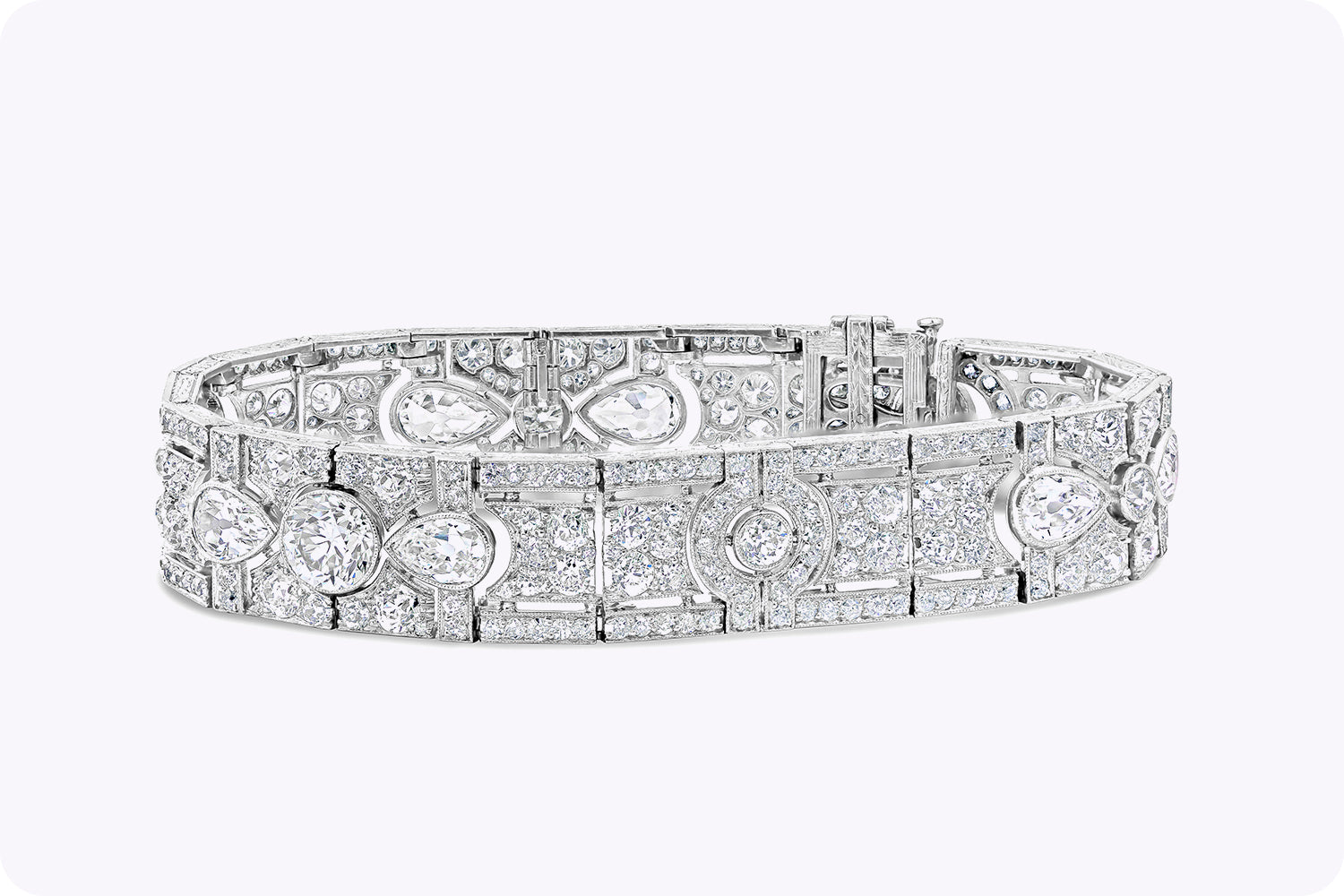 Antique 17.00 Carats Total Mixed Cut Diamond Art Deco Bracelet in Platinum