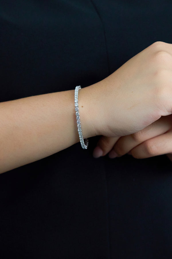 6.45 Carats Total Round Brilliant Cut Diamond Tennis Bracelet in White Gold