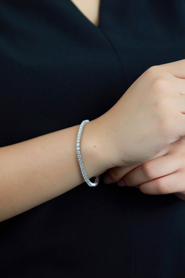 6.20 Carats Total Round Brilliant Cut Diamond Tennis Bracelet in White Gold