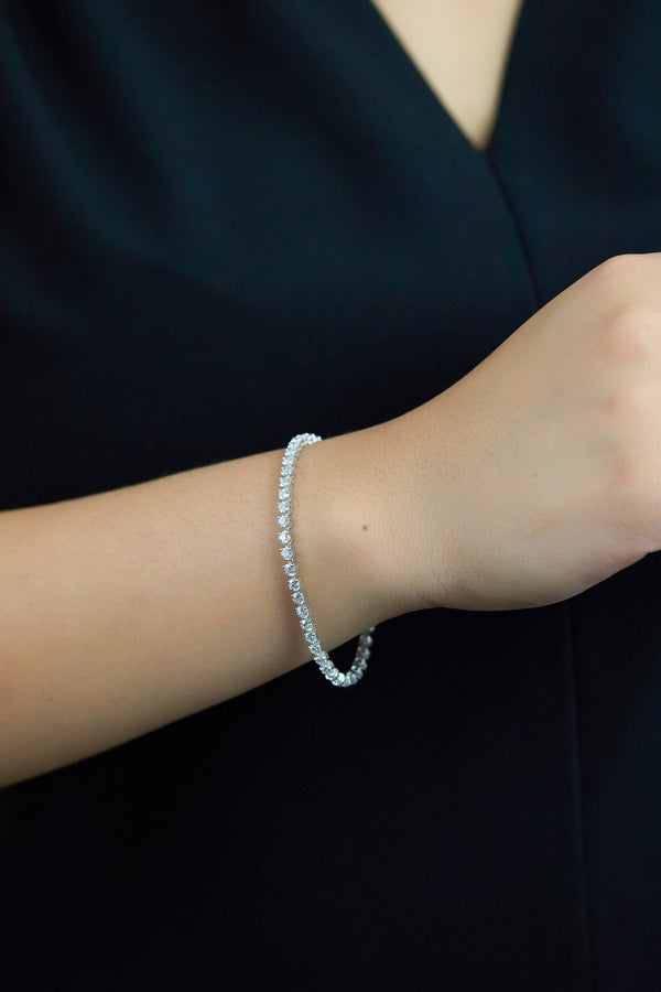 5.17 Carat Brilliant Round Cut Diamond Tennis Bracelet in White Gold