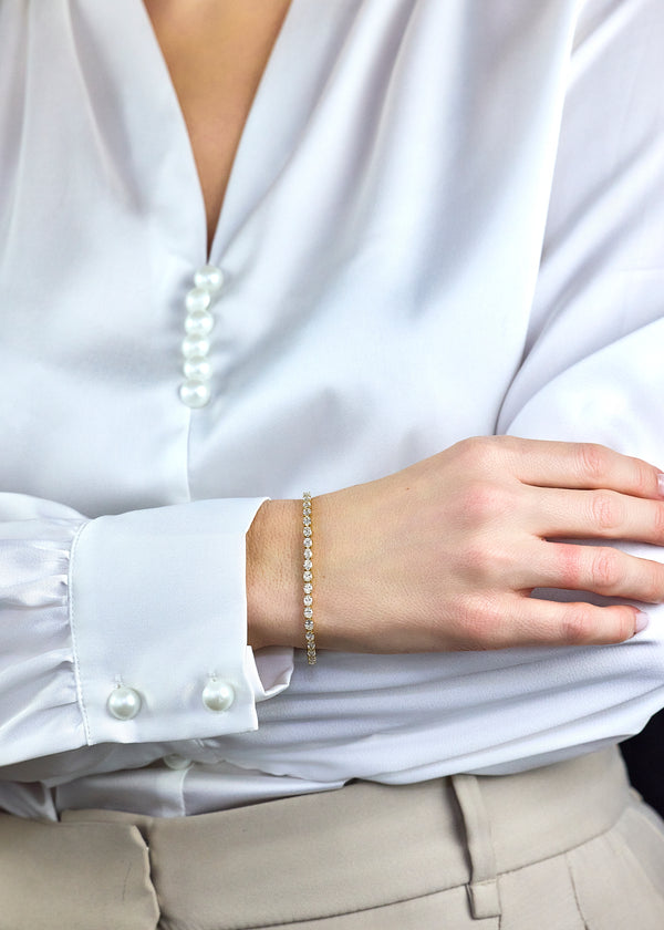 5.89 Carats Total Oval-Cut Diamond Tennis Bracelet in Yellow Gold
