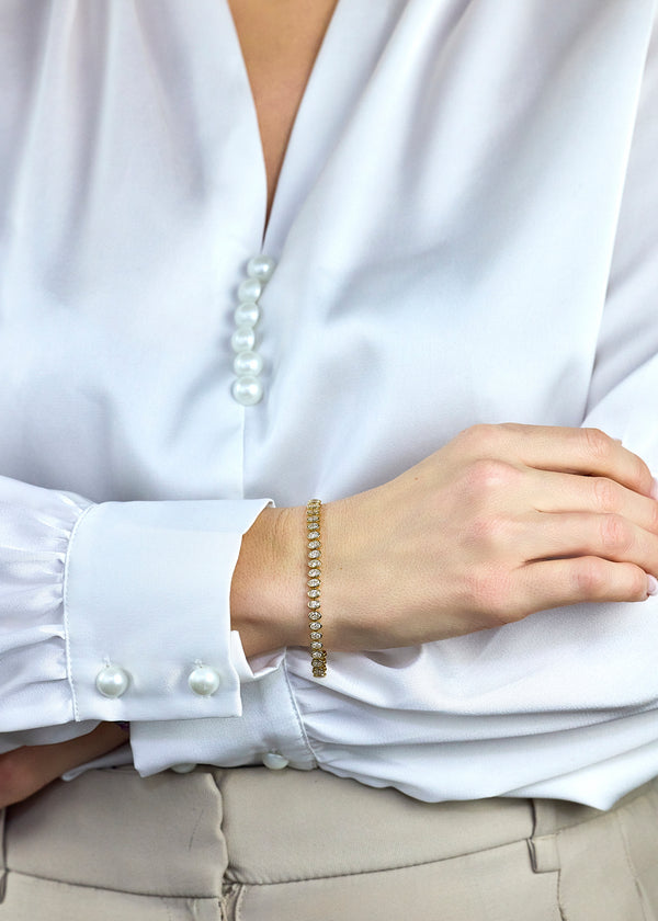6.37 Carats Total Oval Cut Diamond Tennis Bracelet in Yellow Gold