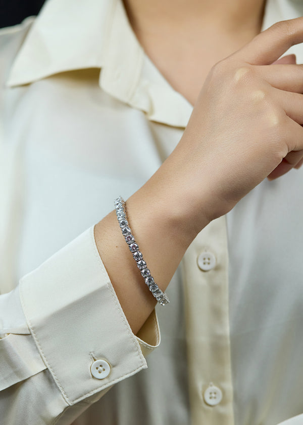 16.80 Carats Total Round Brilliant Cut Diamond Tennis Bracelet in White Gold