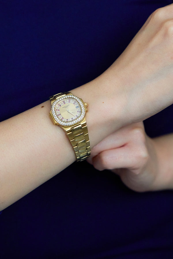 Rare Patek Philippe Nautilus Wristwatch in Yellow Gold, Ref. 4700/104