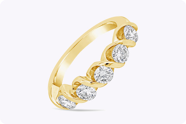 1.01 Carats Total Round Diamond Five-Stone Twisting Wedding Band in Yellow Gold