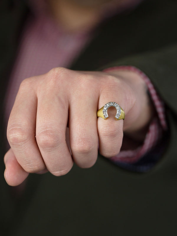 Vintage 0.40 Carats Brilliant Round Diamond Horseshoe Design Men's Ring in Yellow Gold