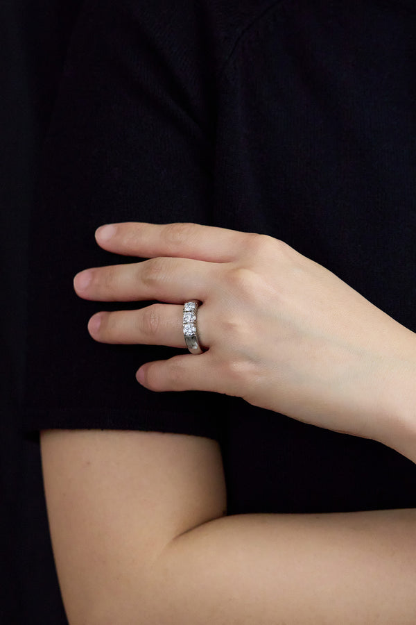 Round Brilliant Diamond Three-Stone Ring