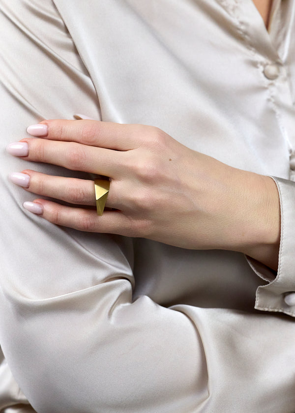 17.93 Gram Tri-Cut Men's Ring in 18k Yellow Gold