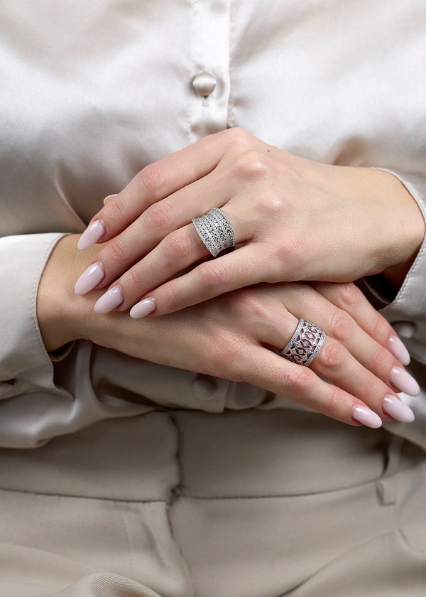 2.67 Carat Round Cut Diamond Concave Band in White Gold