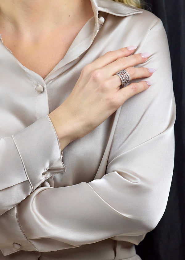 1.30 Carats Total Round Brilliant Cut Diamond Antique-Style Wedding Band in White Gold