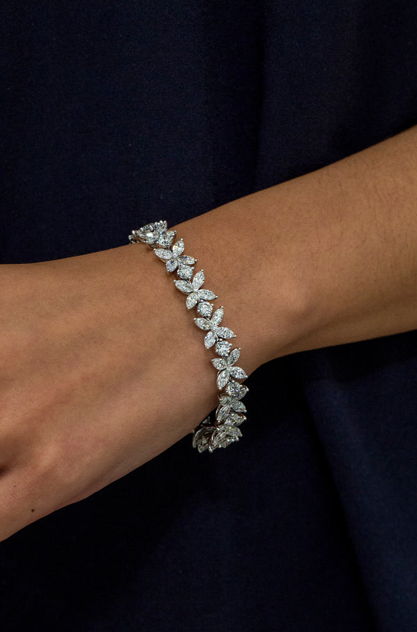 16.65 Carat Total Mixed-Cut Diamond Floral Bracelet in White Gold