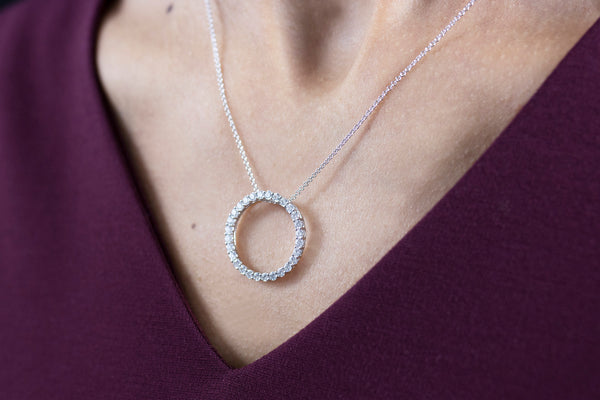 1.40 Carats Total Round Brilliant Diamond Circle Pendant Necklace in White Gold