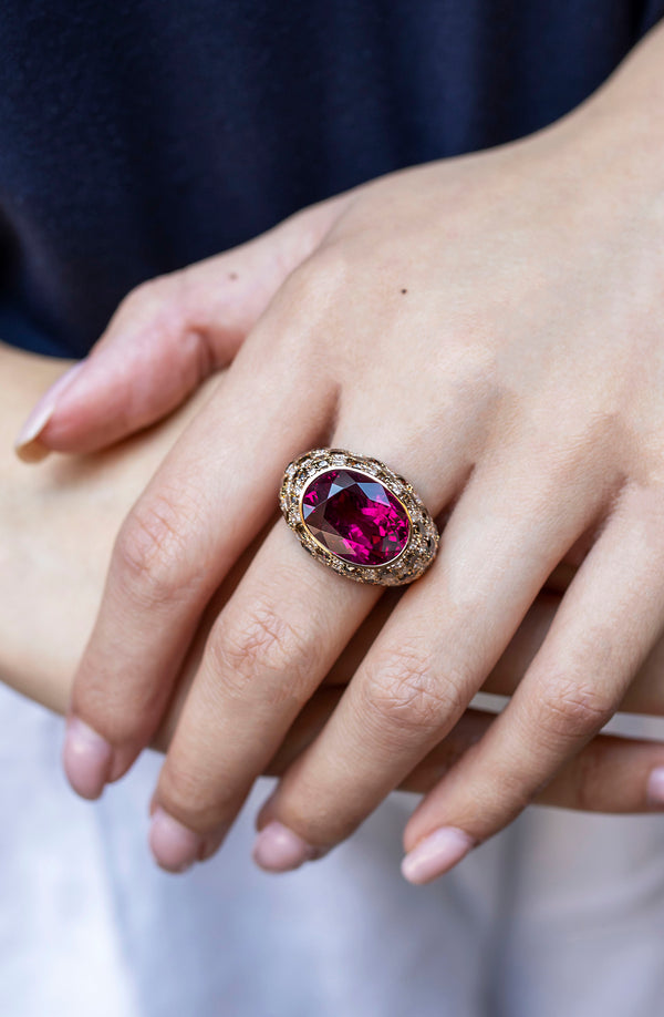 11.79 Carats Oval Cut Rubellite Tourmaline Dome Fashion Ring in Rose Gold