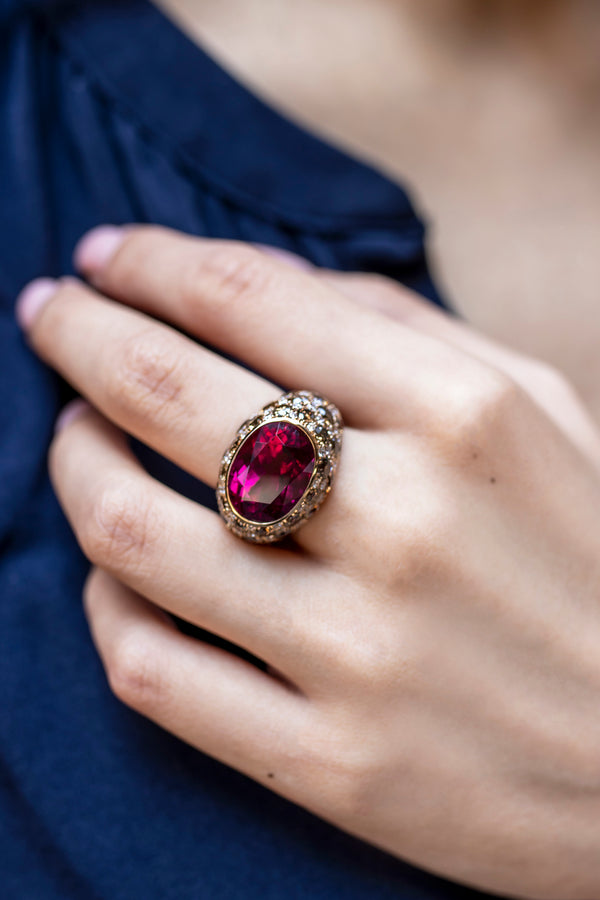 11.79 Carats Oval Cut Rubellite Tourmaline Dome Fashion Ring in Rose Gold